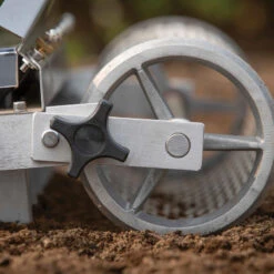 Six-Row Seeder, Second Edition 13 Six-Row Seeder, Second Edition -Garden Care Shop 06758 07 six row