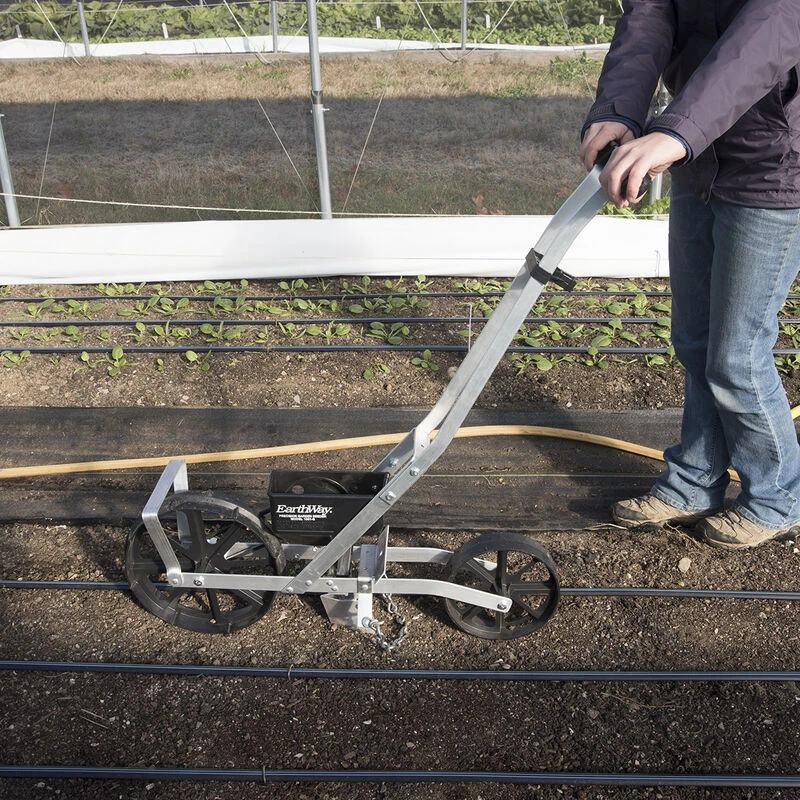 EarthWay® Seeder 1 EarthWay® Seeder