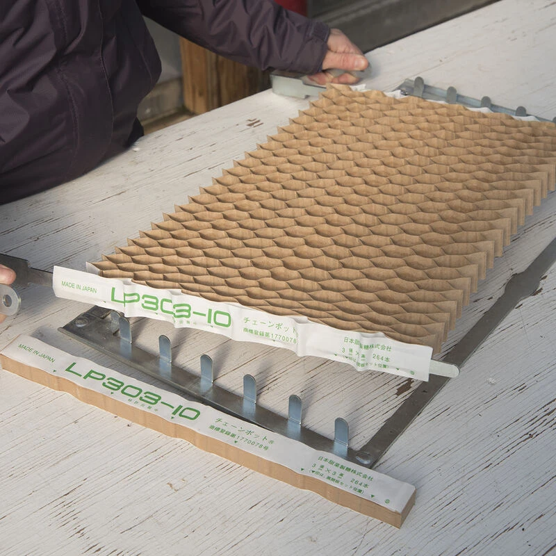 Paper Chain Pots – 4" Spacing, 10 Count 1 Paper Chain Pots – 4" Spacing, 10 Count